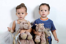 Điểm danh những gia đình sinh đôi, sinh ba khiến cả châu Á phát cuồng