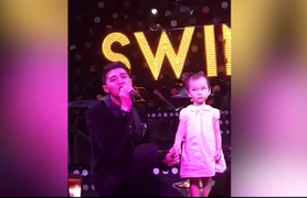 Bụm miệng cười với cô bé 'không cảm xúc' dù được Noo Phước Thịnh 'thả thính'