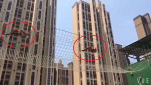 Clip: Kỹ năng leo dây siêu phàm của lính cứu hỏa Trung Quốc gây choáng