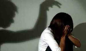 Bé gái bị bạn trai quen trên Facebook dụ vào nhà nghỉ làm chuyện 'người lớn'