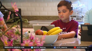 Dùng đồ điện tử quá nhiều, trẻ nhỏ dễ trở thành 'xác sống'