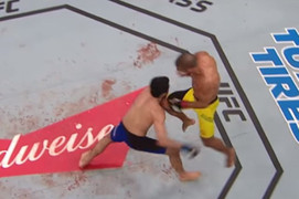 Những pha knock-out dũng mãnh nhất 2017 trên sàn UFC