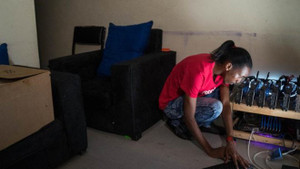 Cuộc săn lùng kho báu của các thợ đào tiền ảo châu Phi