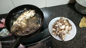 Ngán ngẩm với thảm họa nấu ăn của hội chị em 'vụng thối vụng nát'