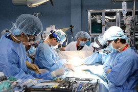 6 thành tựu lần đầu tiên đầy tự hào, xúc động của bác sĩ Việt năm 2017