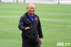 HLV Park Hang Seo: Lên gân quá, coi chừng... lố