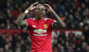 MU hòa 3 trận liên tiếp, mất ngôi nhì bảng