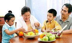 Tranh thủ đẻ để nhờ ông bà trông cháu khi đang còn khỏe