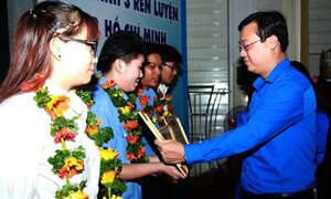 Tuyên dương 8 học sinh '3 rèn luyện' cấp Trung ương