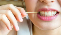 Năm mới, bỏ ngay thói quen xỉa răng vô cùng tai hại