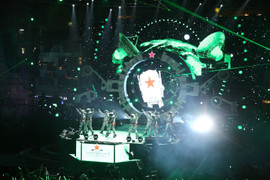 Đón năm mới 2018 bằng cuộc du hành tới tương lai cùng Heineken