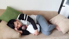 Thán phục trước ông chồng quốc dân bận rộn vẫn làm hết việc nhà và chăm con