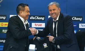 Thái Lan đặt mục tiêu không tưởng cho HLV Milovan Rajevac