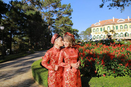 Ngỡ ngàng trước cô gái tomboy 'lột xác' hoàn toàn khi trở thành cô dâu