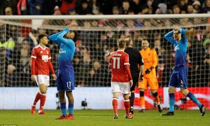 Arsenal thua sốc, phá kỷ lục 110 năm