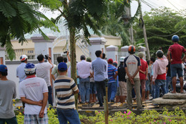 Video: Tài xế truy tìm người đánh mình, bao vây BOT Sóc Trăng