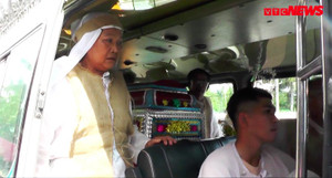 Video: Xe tang bị 'chôn chân' tại BOT Sóc Trăng, người nhà lo lắng không kịp giờ hạ huyệt