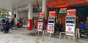 Vì sao giá xăng trong nước tăng giảm bất tương xứng với thế giới?