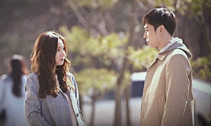 Cô gái chia tay vì người yêu dặn không được nhắn tin vì anh đang ngủ cạnh 'mẹ nuôi'