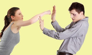 Tát chồng chưa cưới chảy máu miệng chỉ vì lỡ gọi người khác là 'cưng'