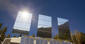 Ngôi làng dùng gương khổng lồ thu ánh mặt trời để sưởi ấm mùa đông