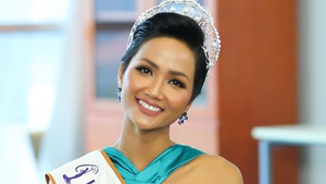 Video: Hoa hậu H'Hen Niê khoe giọng hát khiến khán giả bất ngờ