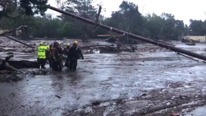 Clip: Khoảnh khắc lũ bùn càn quét, California tan hoang như tận thế