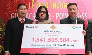 Vietlott 6/55 hôm nay lên hơn 236 tỷ đồng, nữ khách hàng trúng giải Jackpot phụ 1,5 tỷ đồng