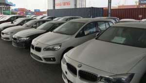 600 xe BMW phơi nắng tại cảng Sài Gòn không được thông quan và sẽ được trả về châu Âu