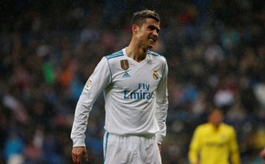 Ronaldo vẫn tịt ngòi, Real Madrid thua sốc trên sân nhà