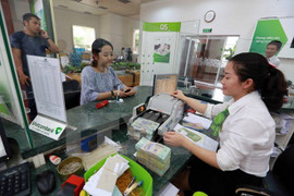 Các ngân hàng nhỏ có đủ sức giảm lãi suất cho vay?