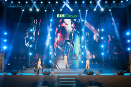 'Chào 2018' - Halong Marine Plaza bùng nổ với JustaTee, Giang Hồng Ngọc, Hạnh Sino