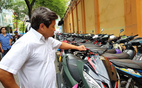 Xem xét cho hoạt động lại một số bãi giữ xe bị ông Đoàn Ngọc Hải đình chỉ