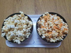 Chỉ với một chiếc chảo, có ngay món bắp rang bơ ngon như ngoài hàng