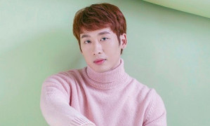 Sau vai chính điện ảnh đầu tiên, Tuấn Trần gây tò mò với vai diễn mới