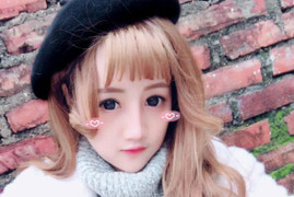 Ngỡ ngàng hot girl Sài thành 27 tuổi trẻ trung như học sinh cấp 2