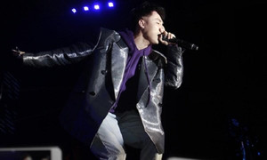 U23 Việt Nam chiến thắng, Sơn Tùng M-TP làm điều này trên khấu khiến khán giả bất ngờ