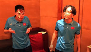 Công Phượng, Đức Huy bị đồng đội giúi mặt vào bánh trong sinh nhật đặc biệt