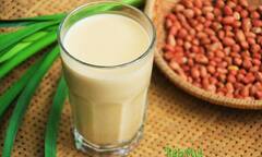 Công thức làm sữa đậu phộng thơm ngon, béo ngậy, nhìn thôi là thèm