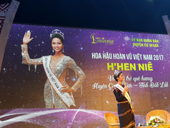 Hoa hậu Hoàn vũ H’Hen Niê: Tôi từng bị mẹ ép cưới chồng