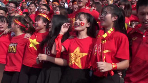 Video: Hàng vạn người cháy hết mình cổ vũ cho U23 Việt Nam