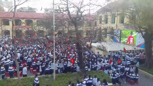 Clip: Khoảnh khắc cả sân trường như nổ tung khi U23 VN giành chiến thắng