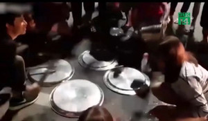 Video: Những cổ động viên U23 VN đặc biệt, những kiểu ăn mừng độc đáo