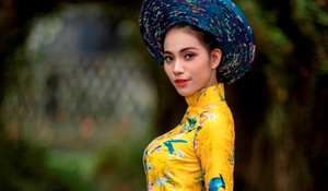 Nữ sinh khoe dáng như siêu mẫu trong bộ ảnh đón Xuân