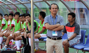 Sợ 'át vía' cầu thủ, bầu Đức không sang Trung Quốc cổ vũ U23 Việt Nam