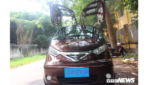 Chiêm ngưỡng siêu phẩm ô tô điện 'đại bàng tung cánh' của thợ sửa xe đạp