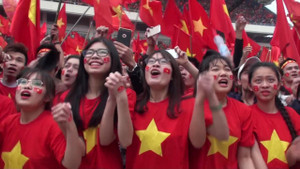 Clip: 'Chảo lửa' Mỹ Đình như nổ tung sau tuyệt phẩm gỡ hoà của Quang Hải