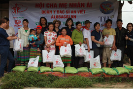 Trao gần 500 phần quà từ thiện đến xã vùng sâu ở Tây Nguyên