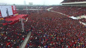 Video: Biển người 'nhuộm đỏ' sân Mỹ Đình cổ vũ U23 VN nhìn từ flycam