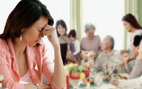 Phụ nữ có chồng 'phát điên', sợ chết khiếp ngày Tết